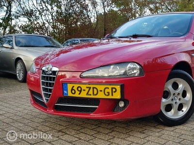 ALFA ROMEO 147 1.6 T.Spark Veloce Business Pro