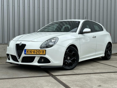 Alfa Romeo Giulietta 2.0 JTDm QV Leder - Zwarte Hemel - Led