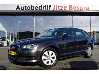 Audi A3 Sportback 1.6 TDi Attraction Advance ECC Bi-Xenon