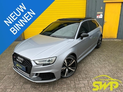 Audi A3 Sportback 2.5 TFSI RS 3 quattro RS Stoelen Pano