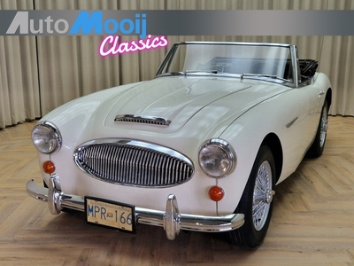 Austin Healey MKIII BJ8 3000 / 2+2 / Sports Convertible /