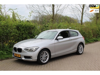 BMW 1-serie 116i Upgrade Edition *Leer *Xenon *Navi