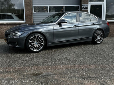 BMW 3-serie 320i EXE LEDER/ECC-AIRCO/NAVI/CRUISE