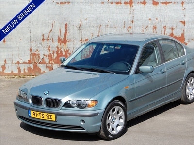 BMW 3 Serie 325i Sedan E46 / Executive / 2003 / Handbak