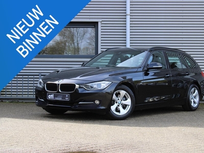 BMW 3-serie Touring 320d EfficientDynamics Edition High Executive Automaat, Leer, Navi Pro, Panorama dak, Stoelverwarming, keyless entry, head-up display, sportstoelen, adaptieve koplampen, grootlichtassistent, trekhaak