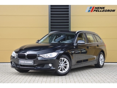 BMW 3 Serie Touring 320i Executive * Navigatie Professional