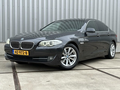 BMW 5-serie 523I Executive Groot Navi - Xenon - Keurige Auto