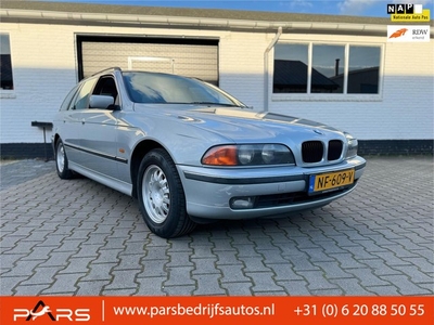 BMW 5-serie Touring 523i 170PK Youngtimer 7 persoons