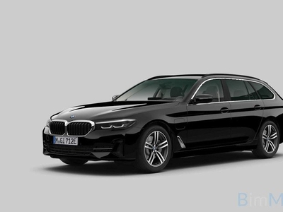 BMW 5-serie Touring 530e Executive | 18 Inch | Trekhaak |