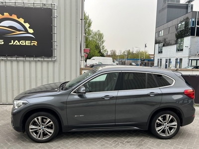 BMW X1 SDrive20i Pano. Head-up leer FULL