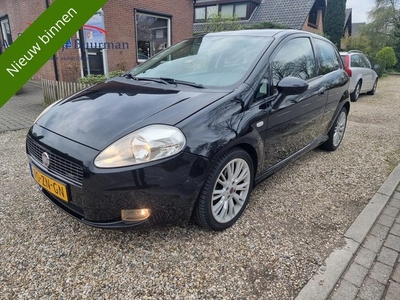 Fiat Grande Punto 1.4-16V Turbo Sport/120PK/AIRCO/17