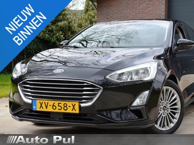 Ford Focus 1.0 EcoBoost Titanium Business Navi/Pdc/Ecc/Led/stoel-voorruit & stuur verwarming/Trekhaak/17-Inch Lmv