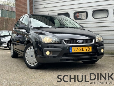 Ford Focus 1.6-16V Futura AUTOMAATTREKHAAKAIRCONIEUWE APK