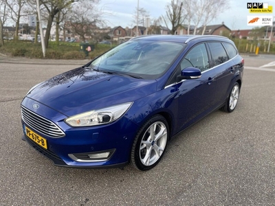 Ford Focus Wagon 1.5 Titanium Edition met alle denkbare