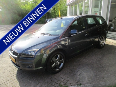 Ford FOCUS Wagon 1.6-16V Futura Leuke Station!