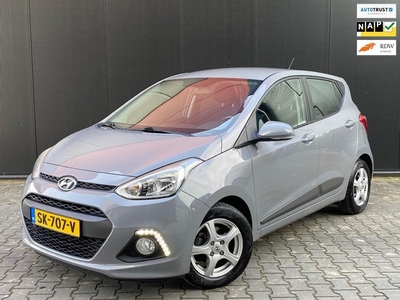 Hyundai I10 1.0i i-Drive, stoel- en stuurverwarming, airco