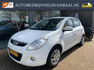 Hyundai I20 1.2i i-Motion 82Dkm NAP/Airco/PDC/Nieuwstaat/5Dr