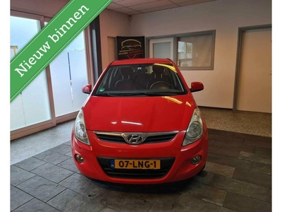 Hyundai i20 1.4i Dynamic XL airco cruise control Grote beurt