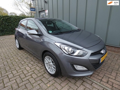 Hyundai I30 1.4i i-Drive AIRCO//NAVI//ELEC.RAMEN//CV+AB//6BAK