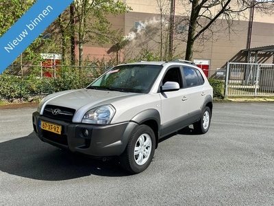 Hyundai Tucson 2.0i Dynamic NETTE AUTO RIJD EN SCHAKELT