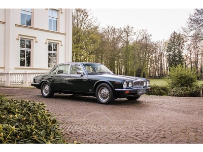 Jaguar XJ-12 Series III (bj 1987, automaat)