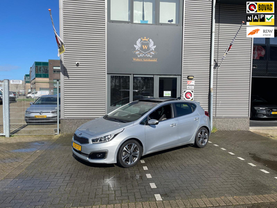 KIA CEE D Cee'd 1.6 GDI DynamicLine met Panorama