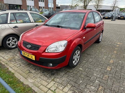 Kia Rio 1.4 L NIEUWE APK AIRCO