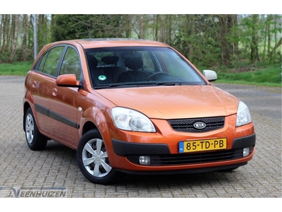 Kia Rio 1.4 X-tra 2006 schuif-kanteldak Nwe APK