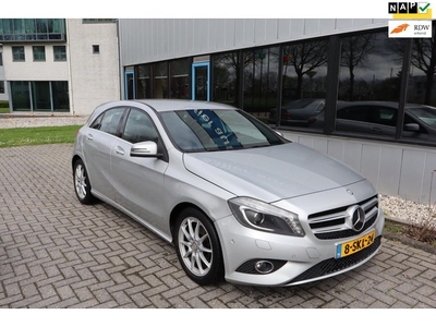 Mercedes-Benz A-klasse 180 Ambition LEKT OLIE