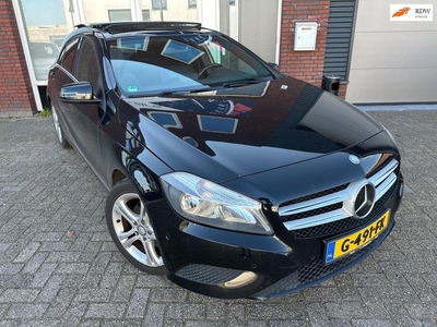 Mercedes-Benz A-klasse 180 Ambition / Schuifdak / Leder / Navi / PDC / Stoelverwarming