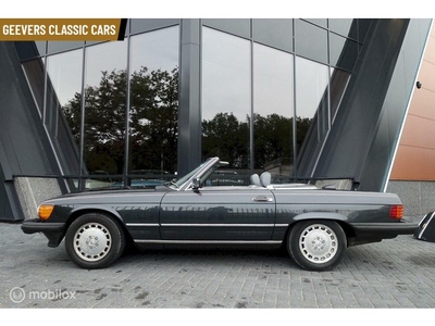 Mercedes W107 560SL AUTOMATIC 2 TOPS CABRIOLET