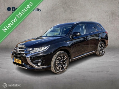 Mitsubishi Outlander 2.0 HYBRIDE PHEV instyle, leder, 118dkm