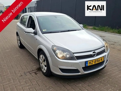 Opel Astra 1.6 Essentia (bj 2005)