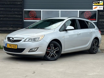 Opel Astra Sports Tourer 1.4 Cosmo - Cruise control