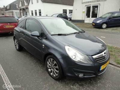 Opel Corsa 1.2-16V Cosmo