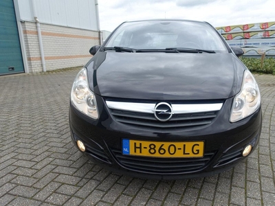 Opel Corsa 1.4-16V '111' Edition 101 PK 1.4 motor - lm velgen - boordcomputer - half leer