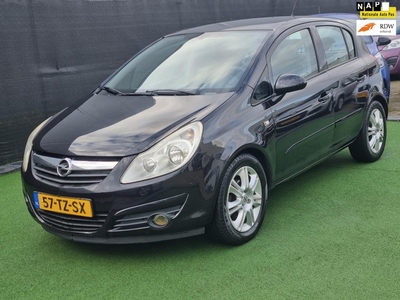 Opel Corsa 1.4-16V Cosmo FIETSENDRAGER NAP!