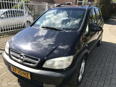 Opel Zafira 1.8-16V Comfort