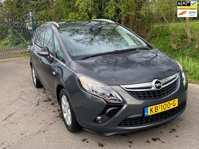 Opel Zafira Tourer 1.4 Business 5P met navigatie, nette