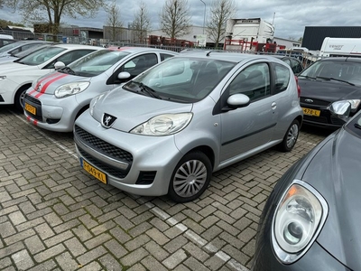 Peugeot 107 1.0-12V XR Nieuwe Apk