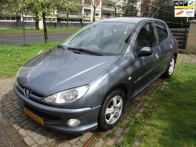 Peugeot 206 1.4 Air-line 3