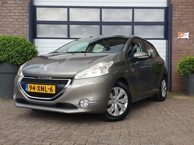 Peugeot 208 1.4 VTi Envy Navigatie. (bj 2012)