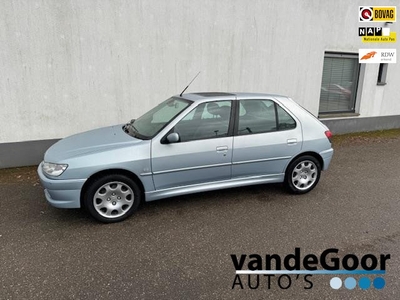 Peugeot 306 1.6 XT, '01, automaat, trekhaak, airco, in een keurige staat !