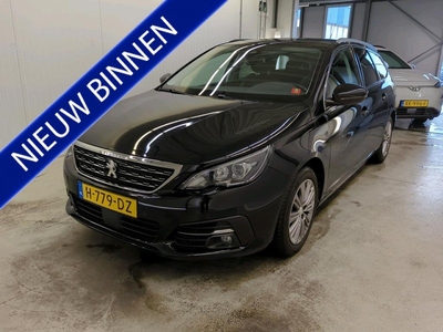 Peugeot 308 SW 1.2 PureTech Blue Lease Premium NL-AUTO | PANODAK | NAVI | CARPLAY