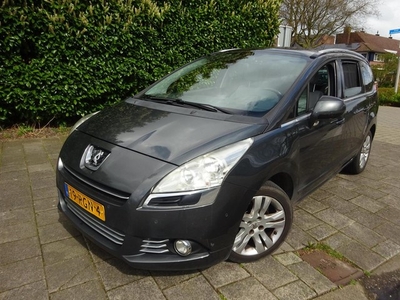 Peugeot 5008 MET LEER, PNORAMA DAK & JAAR APK!