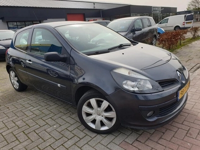 Renault CLIO-1.4-16V Expression