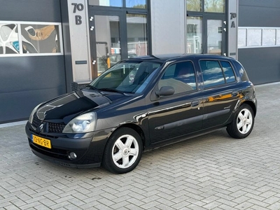 Renault Clio CLIO; 1.2 16V S2005 (bj 2003)