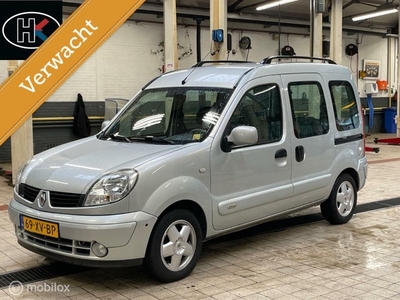 Renault Kangoo combi 1.6-16v AUTOMAAT Airco SCOOTMOBIEL LIFT