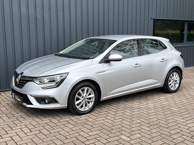 Renault Mégane 1.2 TCe Série Signature Exclusiv DEALER