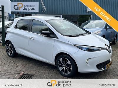 Renault ZOE Q90 Intens ZE40 300km 41 kWh (gaat nog € 2000 subsidie af) GARANTIE/BATTERIJHUUR/CAMERA/KEYLESS/CLIMA/CRUISE/STOELVERW./LICHTMETAAL rijklaarprijs!